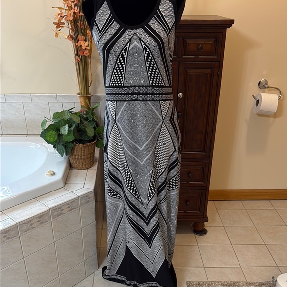 Calvin Klein Black and Gray Asymmetrical Maxi Dress- size 6 - Picture 3 of 4